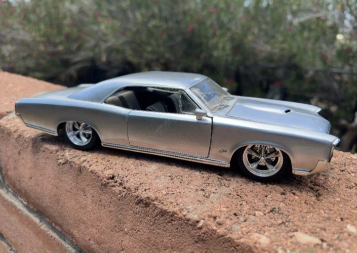 Hot Wheels Pontiac 1:18 Scale Diecast & Toy Vehicles for sale - eBay