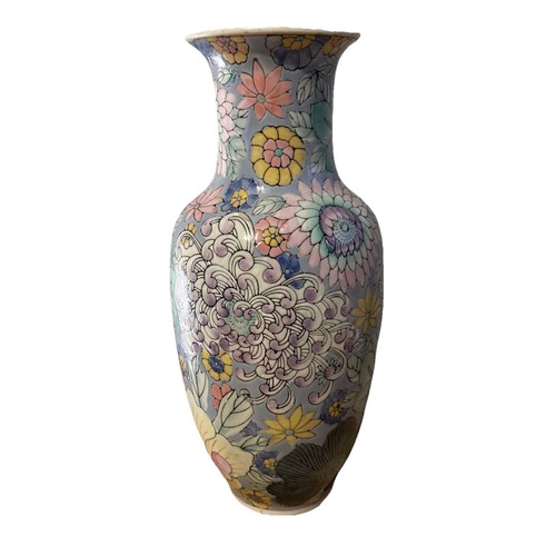 Vintage Chinese Porcelain Vase Measuring 30cm, Hand Painted - Picture 4 of 7