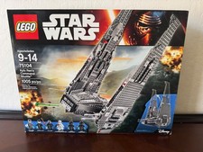 New LEGO Star Wars: Kylo Ren's Command Shuttle (Set 75104) Building Toy