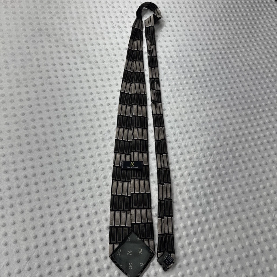 Corbata Cuello Valerio Garati 100% Seda 4"x64" Marrón Negro Bloques Geométricos Foto 2 de 4