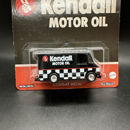 Hot Wheels Pop Culture 1/64 Combat Medic Kendall Motor Oil Metal Diecast Car Toy - Imagen 9 de 11