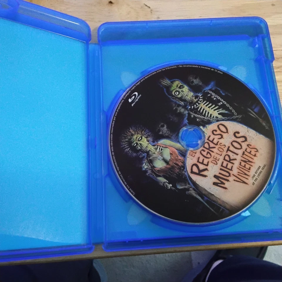 RETURN OF THE LIVING DEAD (1985) REMASTERED BLU RAY - Image 3 of 3