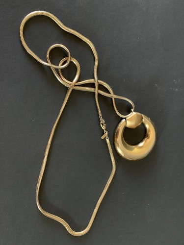 Vintage Monet Gold tone Door Knocker Pendant 1.75" x 1" Snake Chain Necklace 27" - Picture 6 of 10