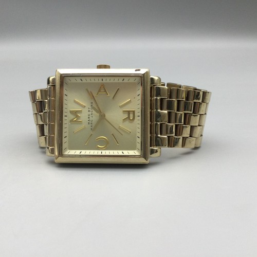 Reloj Marc by Marc Jacobs Tono Dorado 30mm Mujer Acero Inoxidable Batería Nueva 5.5" - Imagen 7 de 14