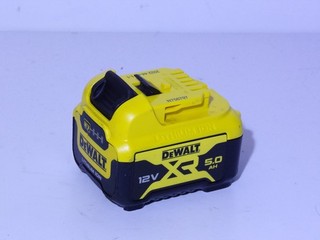 DeWalt XR DCB126 12V 5.0Ah 60WH Lithium Ion Battery Fully Working (genuine)