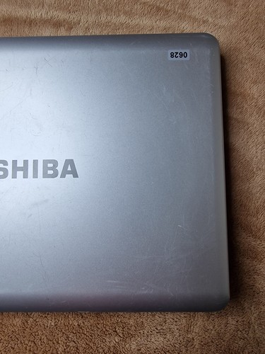 Toshiba Satellite L500-1XM Laptop 15.6" Celeron 900 2.2GHz 3gb Ram No Hdd Faulty - Picture 8 of 14