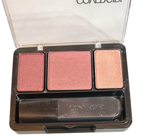 Covergirl Instant Cheekbones Contouring Blush #220 Purely Plum New Women's Read - Picture 6 of 12