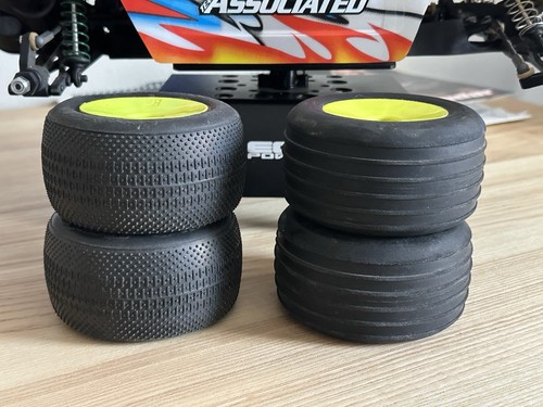 Team Associated 1/10 RC10 T4.3 Stadium Truck RTR 2 Tire Sets | RARE | VINTAGE | - Picture 9 of 24