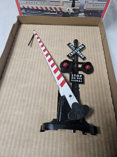 Lionel 6-2162 Automatic Crossing Gate and Signal 0/027 GAUGE Electric Train - Picture 3 of 9