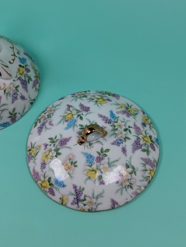 Lilac Chintz by LEFTON 3 Footed Candy Dish With Lid KF131 8 Inch Vintage - Picture 9 of 12