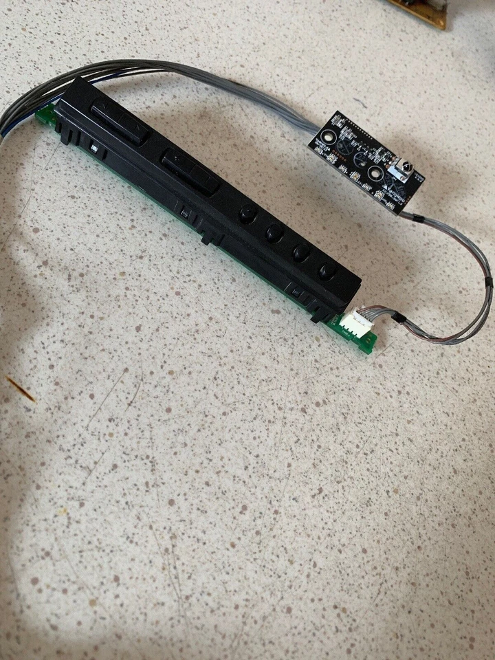 tastiera e ricevitore di segnale ebr6124710-s0 lg 32lh3000 - Immagine 2 di 4