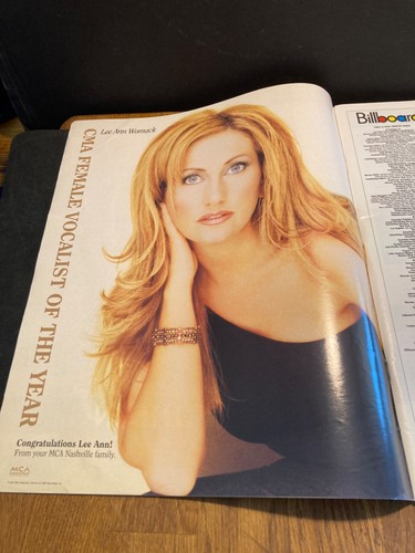 BILLBOARD  Magazine  November 24 2001  Alicia Keys  Lee Ann Womack  No Doubt - Picture 3 of 12