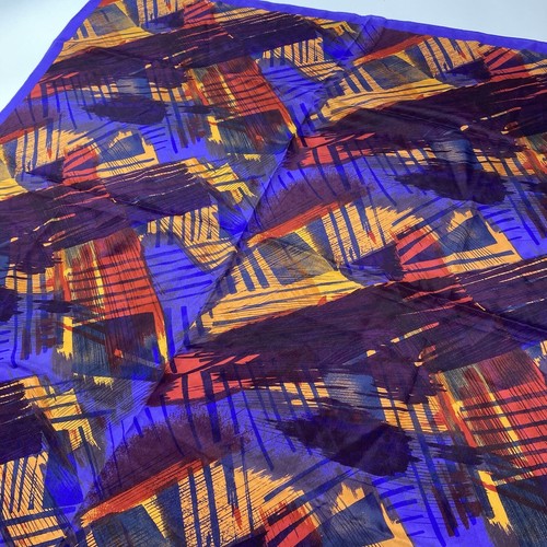 Ellen Tracy 100% Silk Scarf Wrap Abstract Multicolor VERY NICE 35" x 35" - Picture 4 of 7