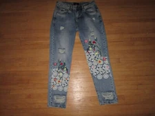 Women's JUST-R Embellished Distressed Jeans w/ Lace Apliques & Embroidery Sz 28 