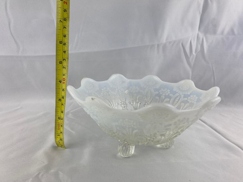 ANTIQUE NORTHWOOD PEARL & FLOWERS WHITE GLASS OPALESCENT CLAW TRI-FOOTED BOWL - Picture 9 of 9