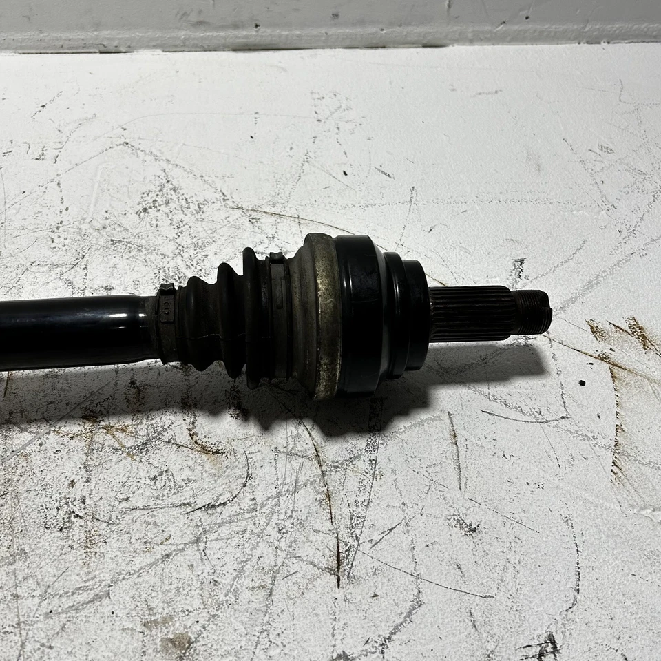 BMW 750LI 2009-2015 eje trasero izquierdo lado del conductor eje medio eje OEM Foto 3 de 4