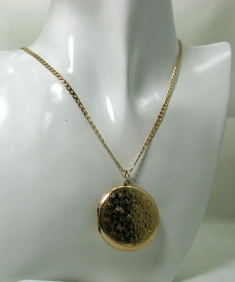 Vintage gold cheap locket necklace