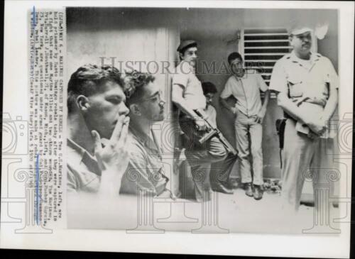 1965 Press Photo U.S. Marines questioned in Santo Domingo by Caamano Deno