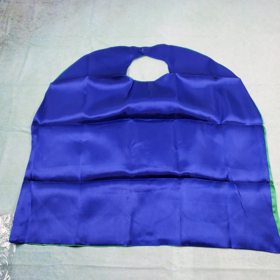 Capa Disfraz Luige Verde Niños - Superhéroe “L” - Halloween Juegos con disfraces Foto 3 de 4