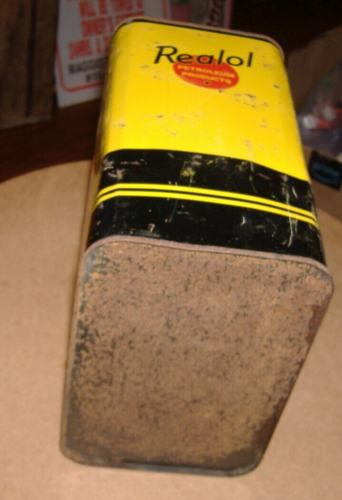 Vintage REALOL Petroleum Products Motor Oil 2 Gallon Can - Picture 19 of 19