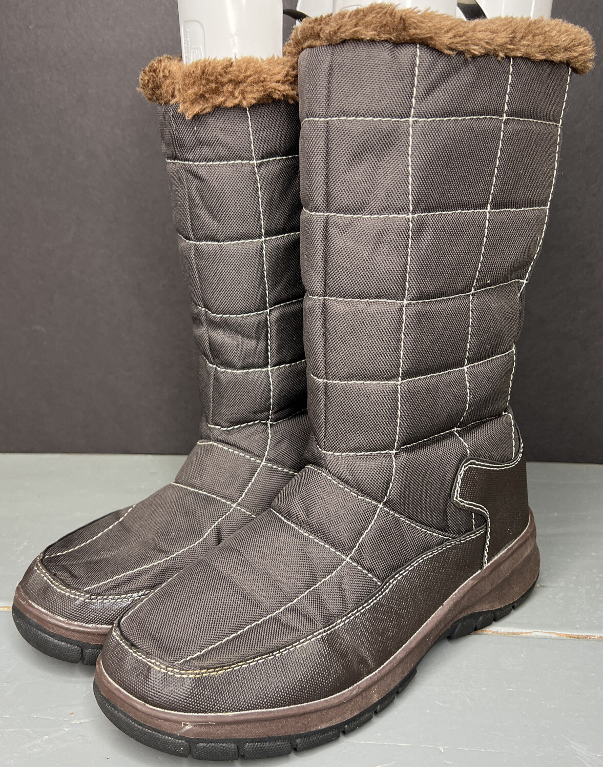 Itasca Vixen Womens Sz 7 Brown Pull on 