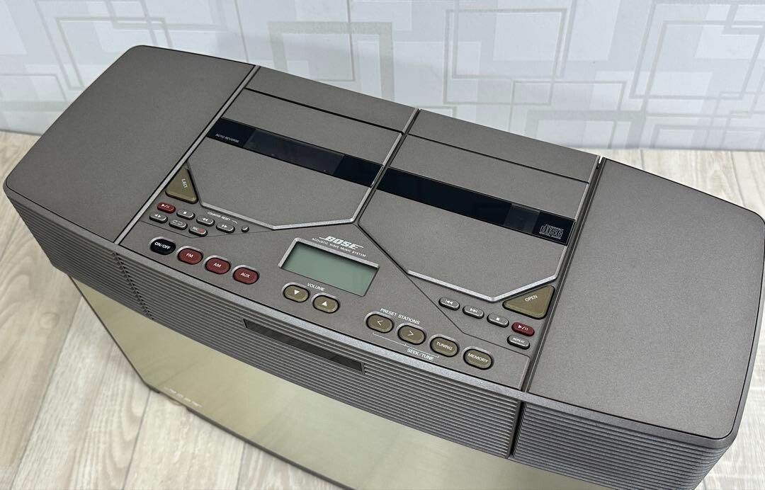 ラジオ・コンポ BOSE Acoustic Wave Music System AWM Bose Acoustic Wave Music System CD-Cassette Radio Bag Cable