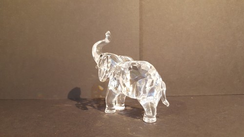 (Lot 802) Swarovski Baby Elephant - Picture 9 of 11
