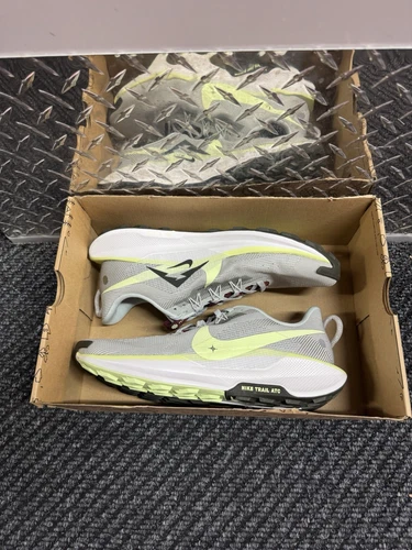 🔥 Nike Pegasus Trail 5 Light Silver Bare Volt DV3864-004 Men’s Size 10