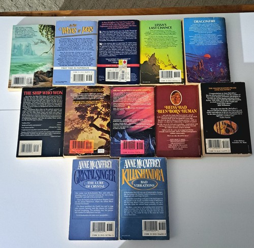 Konvolut alter Ann McCafferty Taschenbücher Dragonquest, Pern - Bild 2 von 21