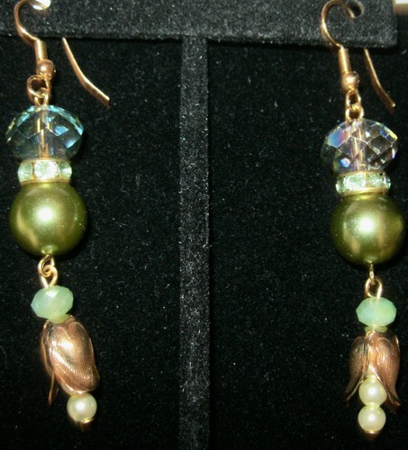 1-OF-A-KIND GRÜN MIT KRISTALLEN DURCHBOHRTE OHRRINGE" HERGESTELLT IN DEN USA T. BURKE DESIGNS :) - Bild 3 von 4