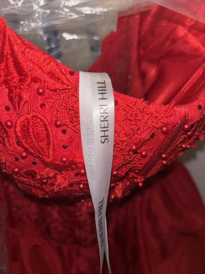 Vestido Sherri Hill Red Hoco; Novo em folha, nunca usado, tamanho 4 - Imagem 2 de 4