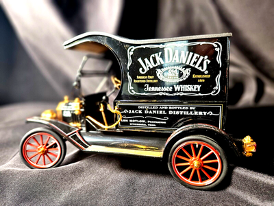 RARE Franklin Mint Ford Model T Jack Daniels 1:16 Scale Inv. #4064