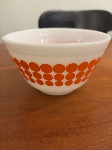 Vintage Pyrex 401 Orange Polka Dot Mixing Nesting Bowl    1 1/2 Pt #11