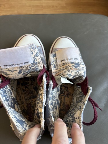 Women’s Size 7 - Converse High Tops - WONDER WOMAN GREAT CONDITION - Picture 5 of 5