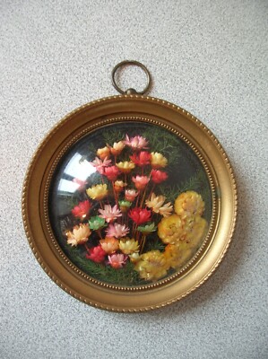 Broche Ancienne Médaillon Avec Peinture Sous Verre Représentant Un Bouquet De Fleurs - Occasion, Vintage