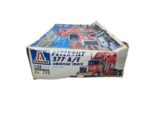 Kit modelo de camión americano Italeri Peterbilt 377 A-E #740 1:24 parcialmente montado - Imagen 14 de 20