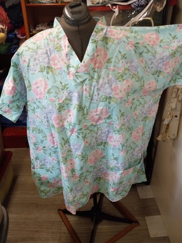 6X-7X Scrub top-plus size-summer flowers--bb - Picture 2 of 2