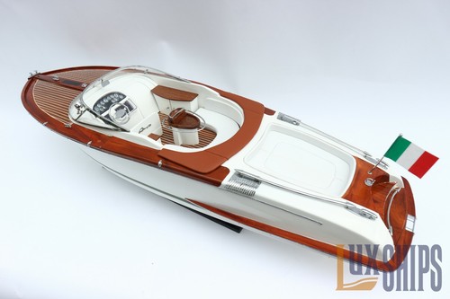 RIVA AQUARIVA Gucci Boat Model 34" (87cm) - Picture 6 of 12