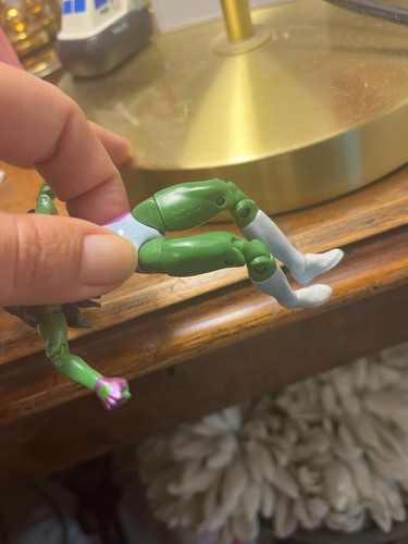 She-Hulk 2011 Hasbro Marvel figure - Picture 13 of 15