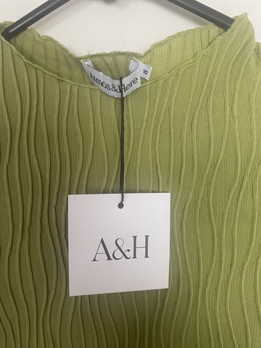 Atmos & Here Women’s Morrison Textured Sleeveless Top Size 10 Green - Picture 3 of 4