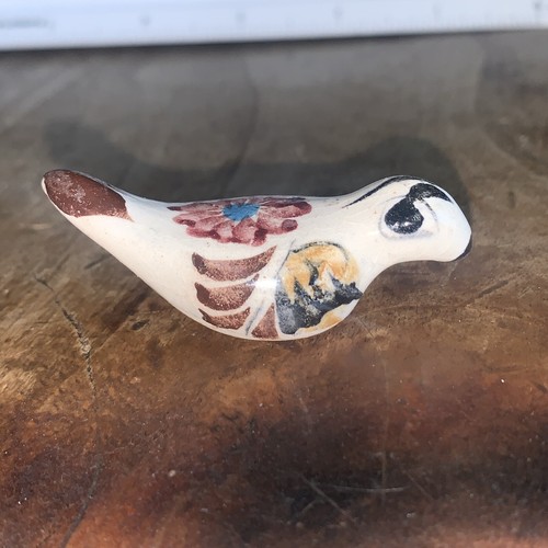 VINTAGE MINIATURE MEXICAN POTTERY BIRD FIGURINE - Red & WHITE FLORAL 2” - Picture 1 of 9