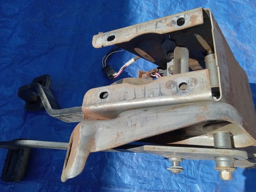 Clutch pedal from 1992 Dodge dakota - Picture 13 of 17