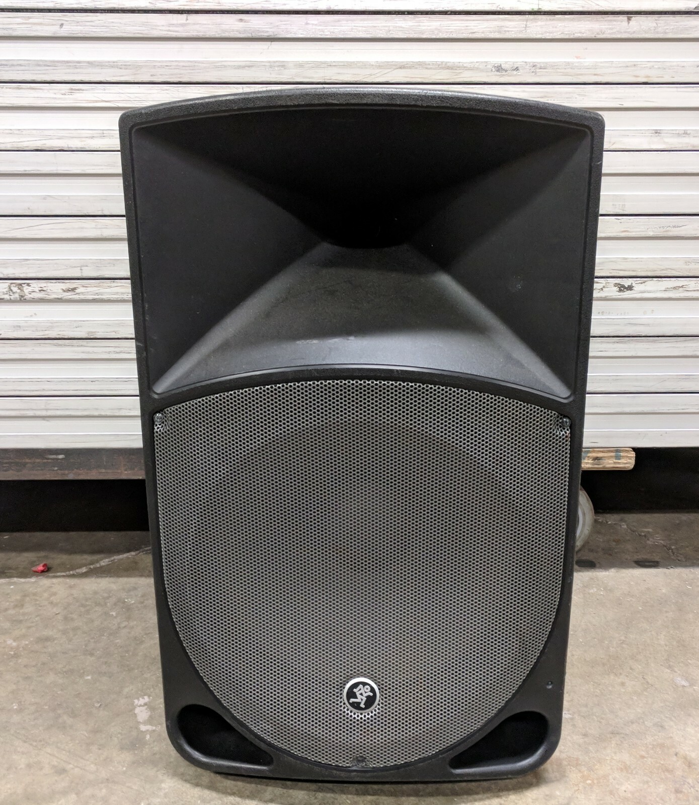 mackie thump 15 cover