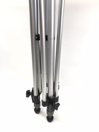 Trípode de aluminio Bogen Manfrotto #3046 con cabezal fluido #3063 ~74" - Imagen 15 de 17