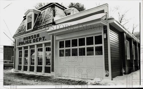 1982 Press Photo Exterior view of the new Monson Police Department. - sra30915