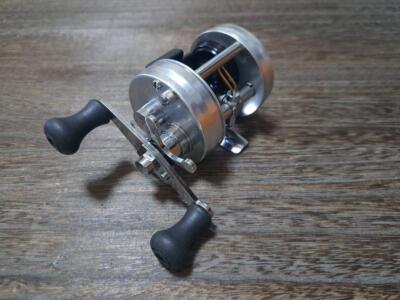 リール AbuGarcia Ambassadeur 2600C IAR Abu Ambassadeur 2600C IAR Right Hand Baitcasting Reel with