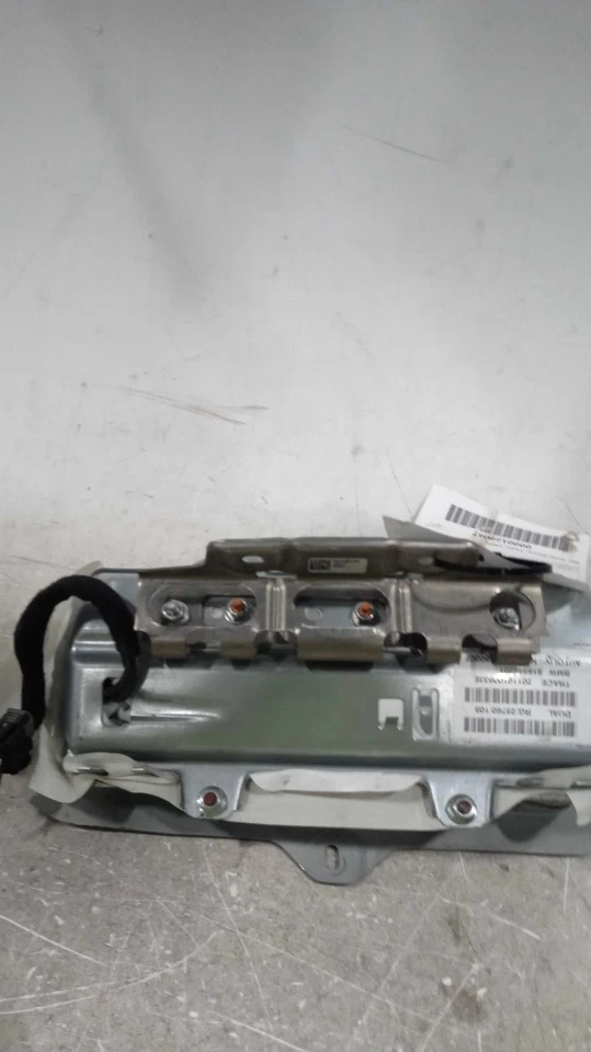 Used Right Instrument Panel Air Bag fits: 2011 Mini COOPER front passenger dash Foto 2 de 4