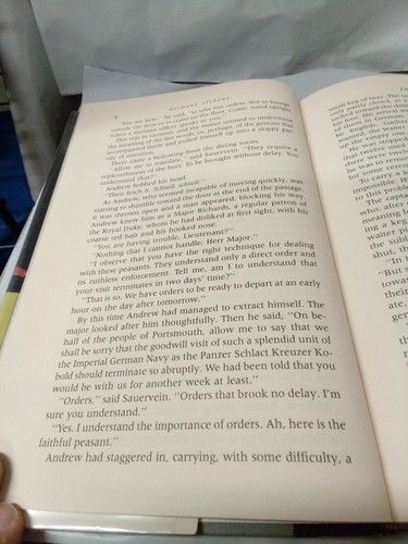 Into Battle by Michael Gilbert 1ST EDITION - Picture 8 of 11