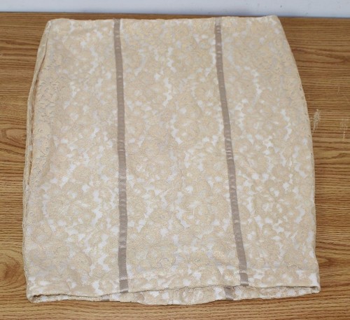 NWT Juniors Size 9 (30x18) Gold Lace Pattern Skirt by I.N. San Francisco - Picture 1 of 6