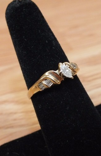 14K Gold Engagement Ring (Size 7) 10K Wedding Band with Various Diamonds *READ* - Picture 5 of 9